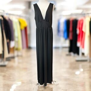 Elegant Black Maxi Dress